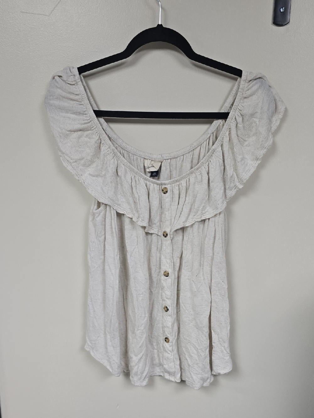 🎊 Universal Thread Off-Shoulder Ruffle Button-Front Tank Top in Cream